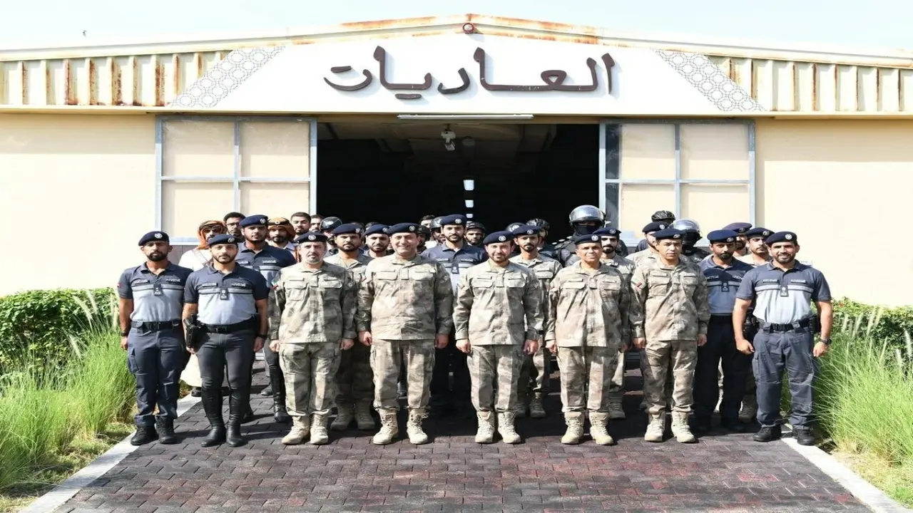 قائد شرطة أبوظبي يزور مديرية الدوريات الخاصة للتأكد من جاهزيتها